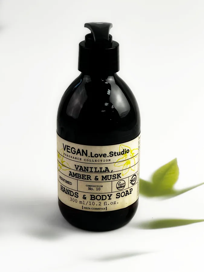 Мыло жидкое для рук и тела Vegan.Love.Studio Vanilla, Amber, Musk, парфюмированное, 300мл