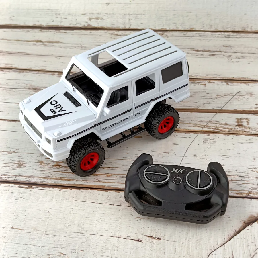 Машинка на радиоуправлении Jile Toys Внедорожник, масштаб: 1:18, размер: 26х10 см, цвет: белый