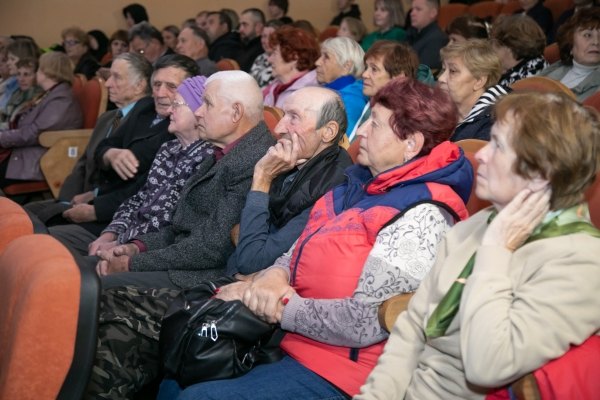 Предпремьерные показы фильма о 166-й стрелковой дивизии прошли в Асино и Первомайском